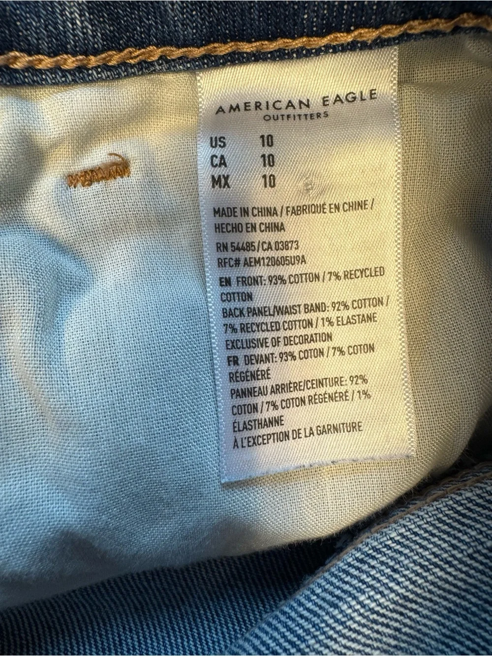 Y2K American Eagle Mom Shorts Size 10- Distressed Light Wash-Frayed Hem GUC